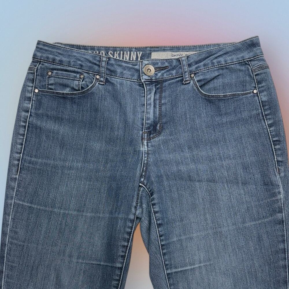 DKNY Women’s 8 SOHO SKINNY Blue Jeans